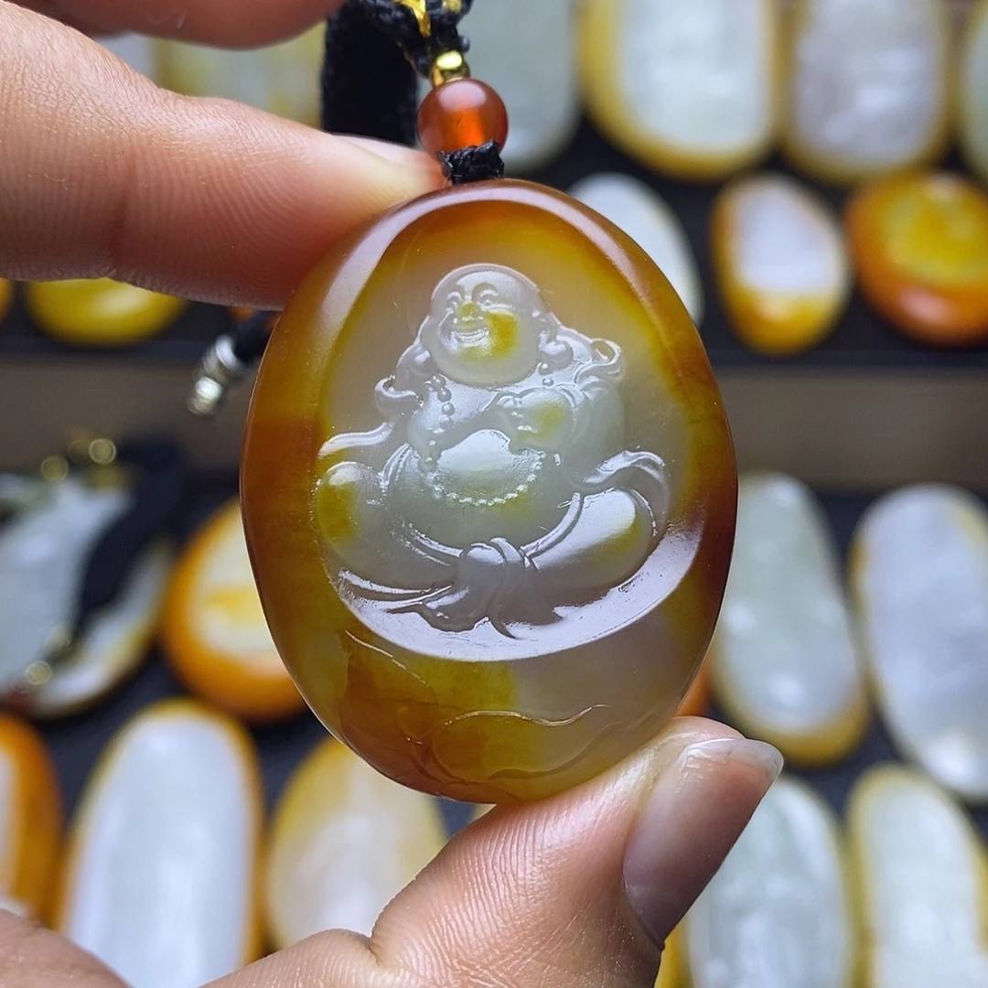 用***5和田玉（糖玉）未镶嵌颈饰