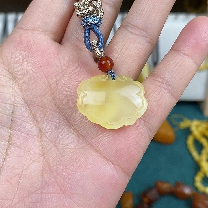 蜜蜡未镶嵌珠宝奇石吊坠