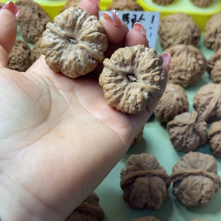 福***泽手把件雕刻核桃蛙蛙