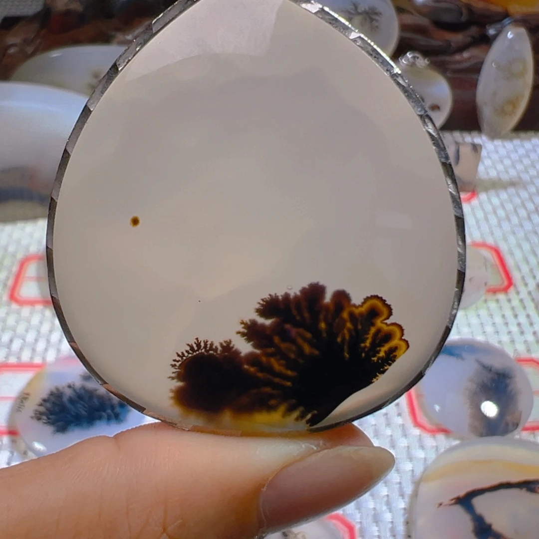 未镶嵌颈饰玛瑙/玉髓