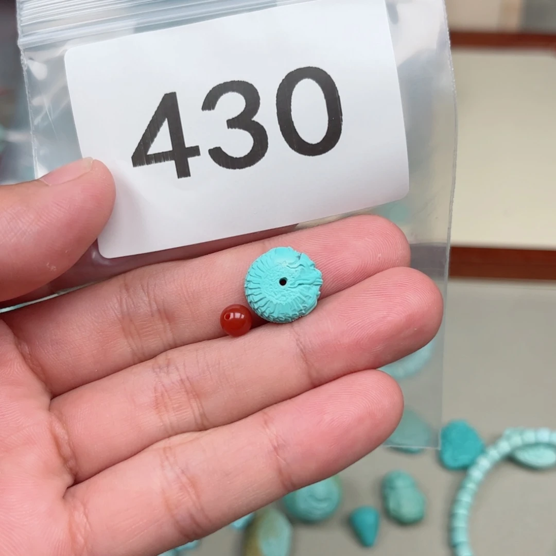 南红玛瑙未镶嵌珠宝奇石