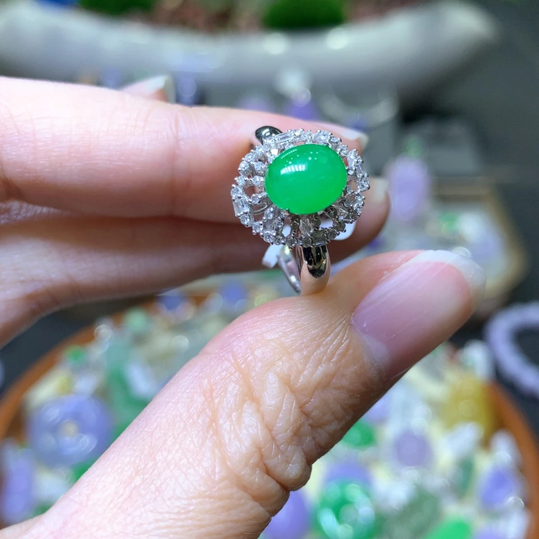 【闪购商品】翡翠颈饰18K金镶嵌翡翠吊坠项链