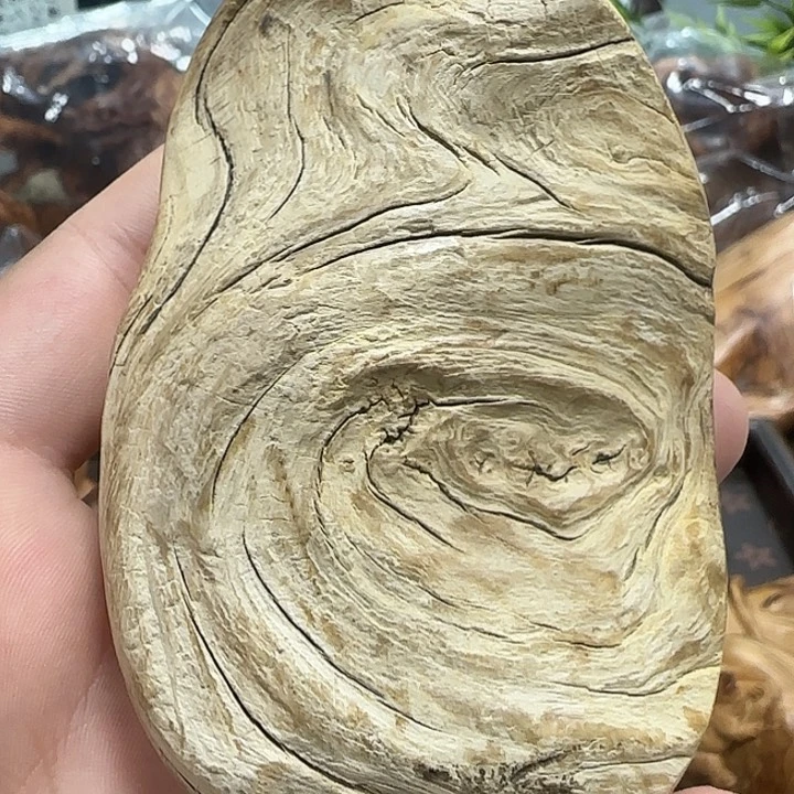 安***静柏木（崖柏）太行崖柏白泥膏陈化料随性手把件