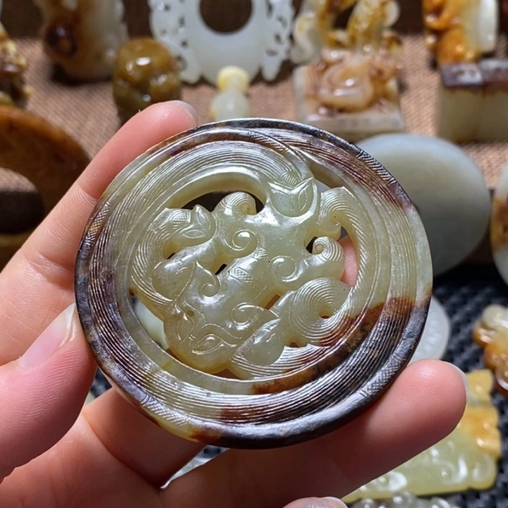 和田玉（糖玉）未镶嵌颈饰