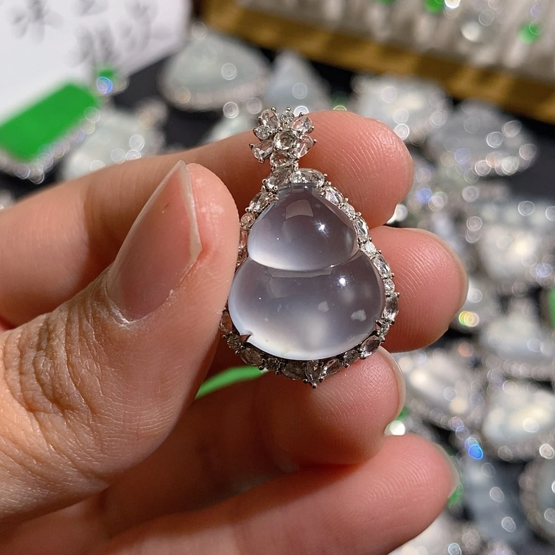 翡翠颈饰18K金镶嵌天然缅甸A货翡翠