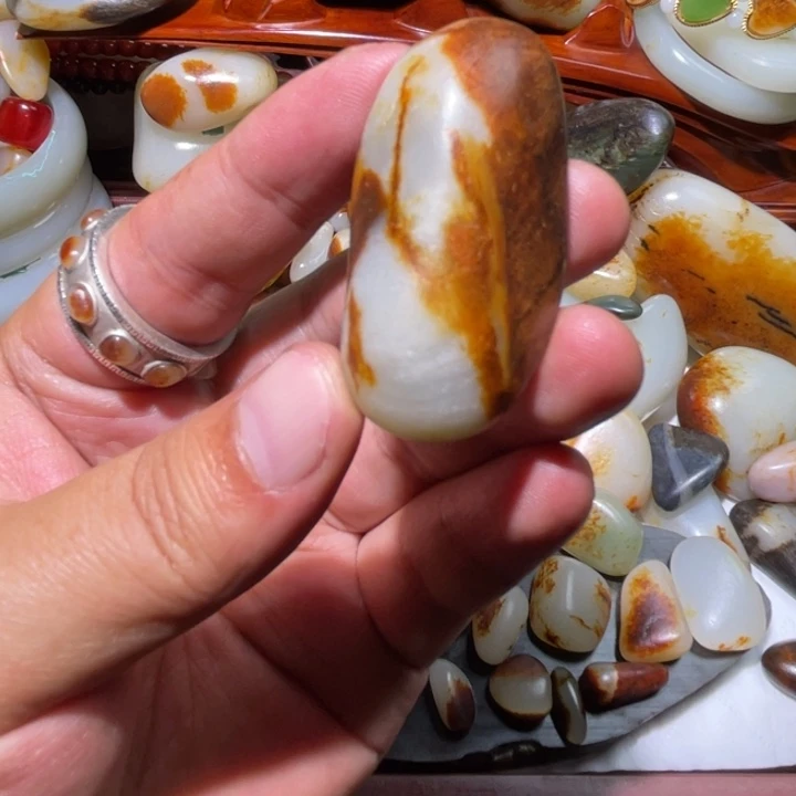 未镶嵌和田玉（子料）挂件