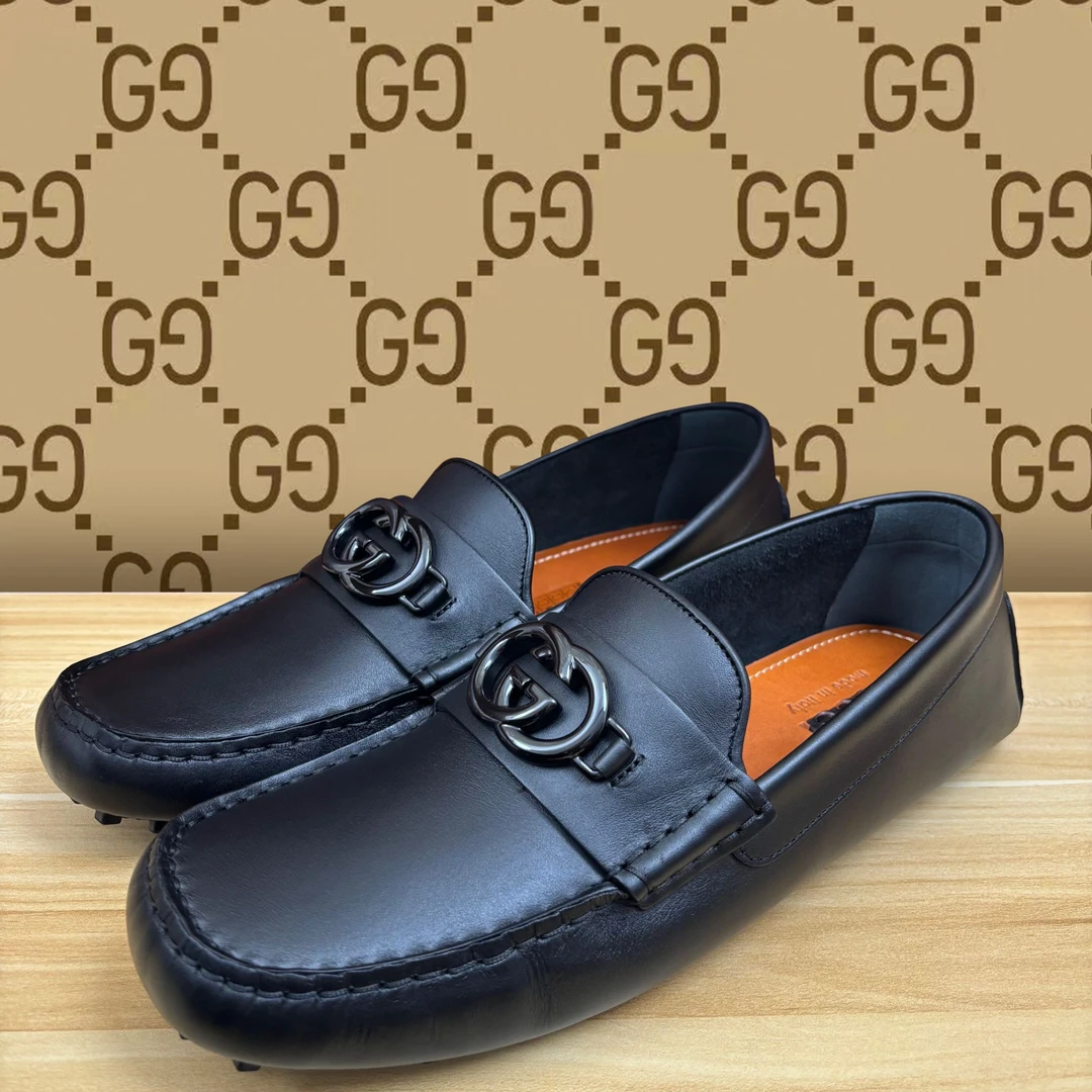 未使用 GUCCI/古驰 亮黑色双G互扣全皮休闲懒人时尚豆豆鞋 男