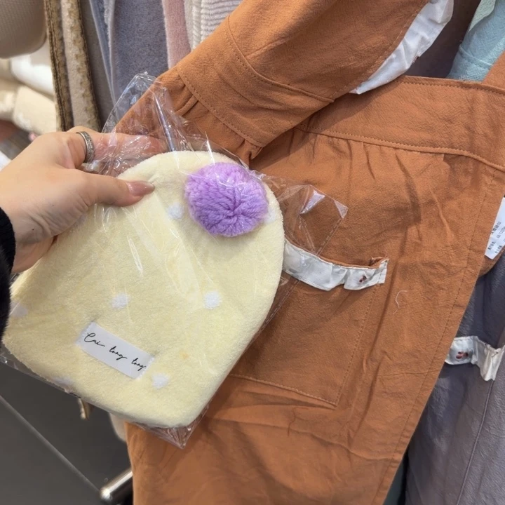 围裙擦手巾各一个