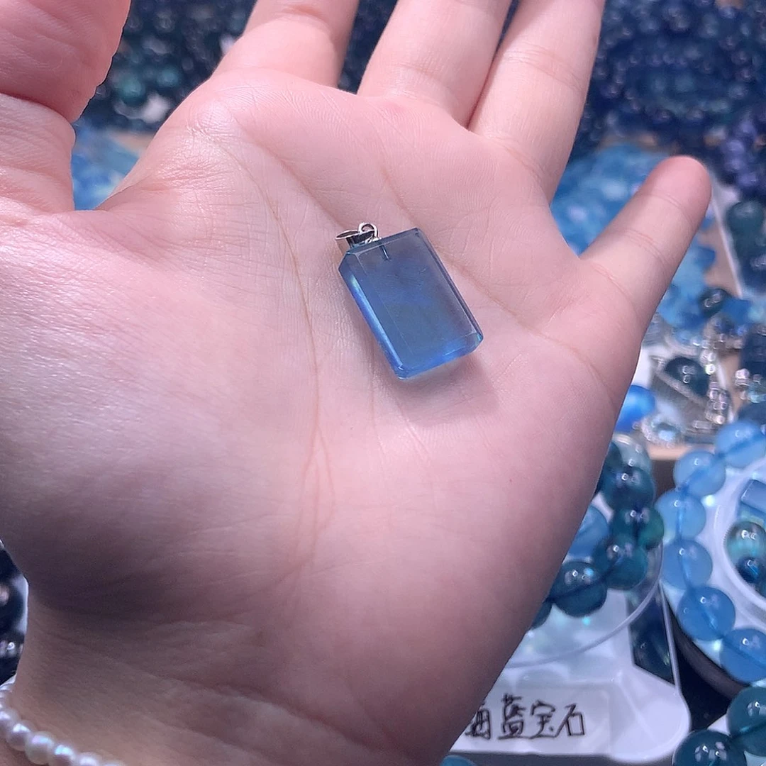 银S925镶嵌颈饰海蓝宝石无事牌吊坠【110元】要拍2件