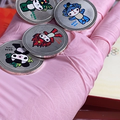 其他普通金属奥运福娃纪念章5枚