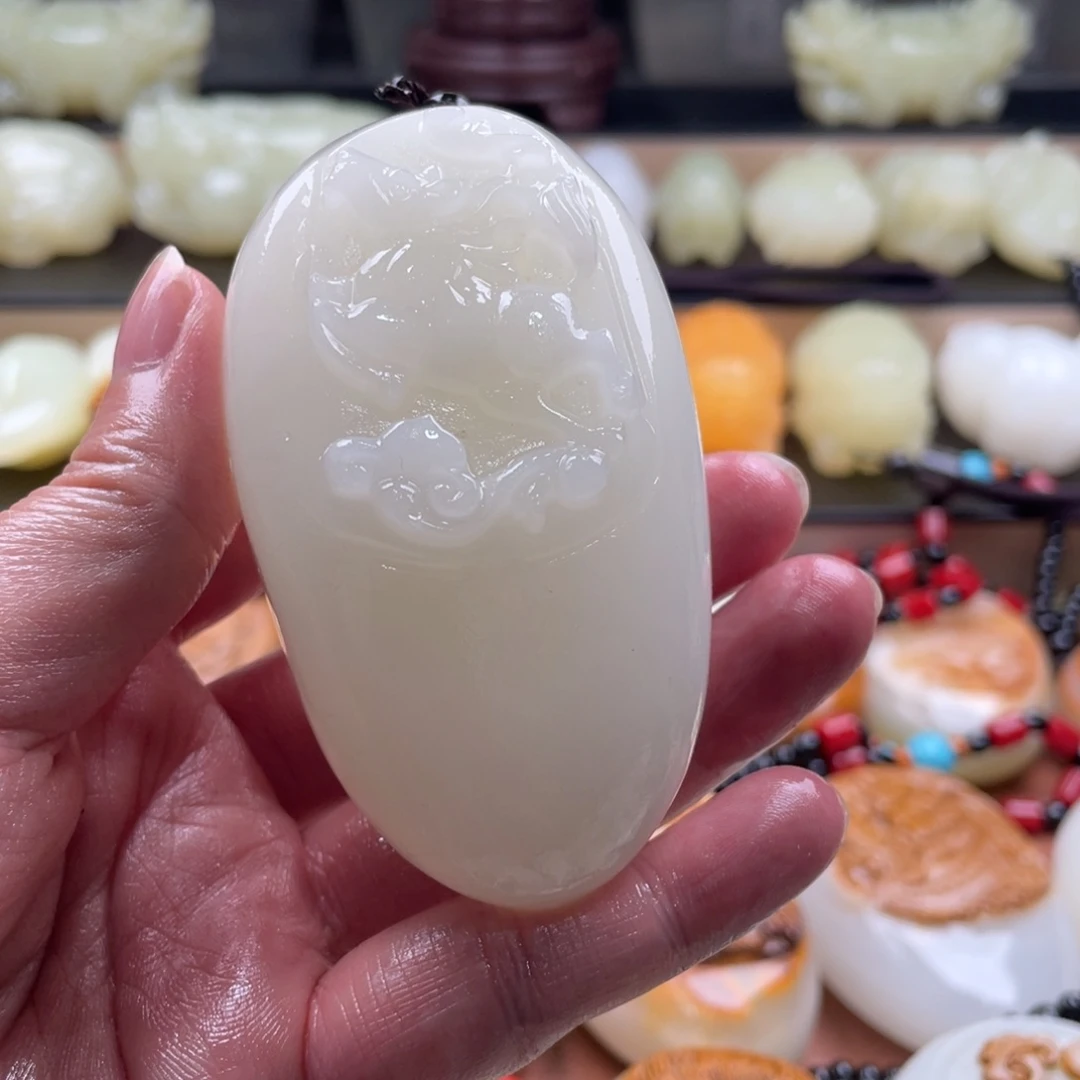 好***安石材天然古青石手把件