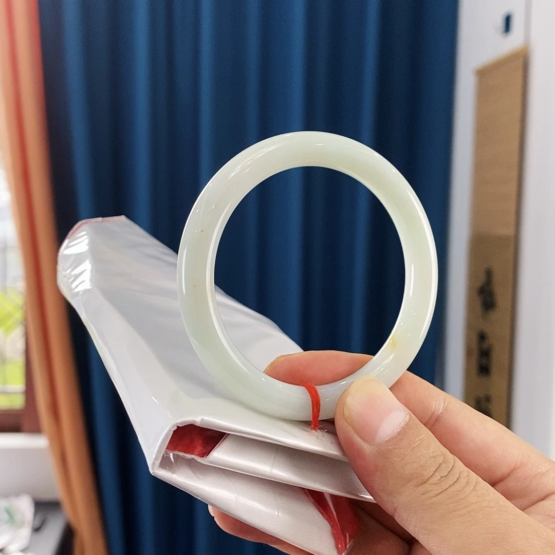 未镶嵌手镯翡翠翡翠