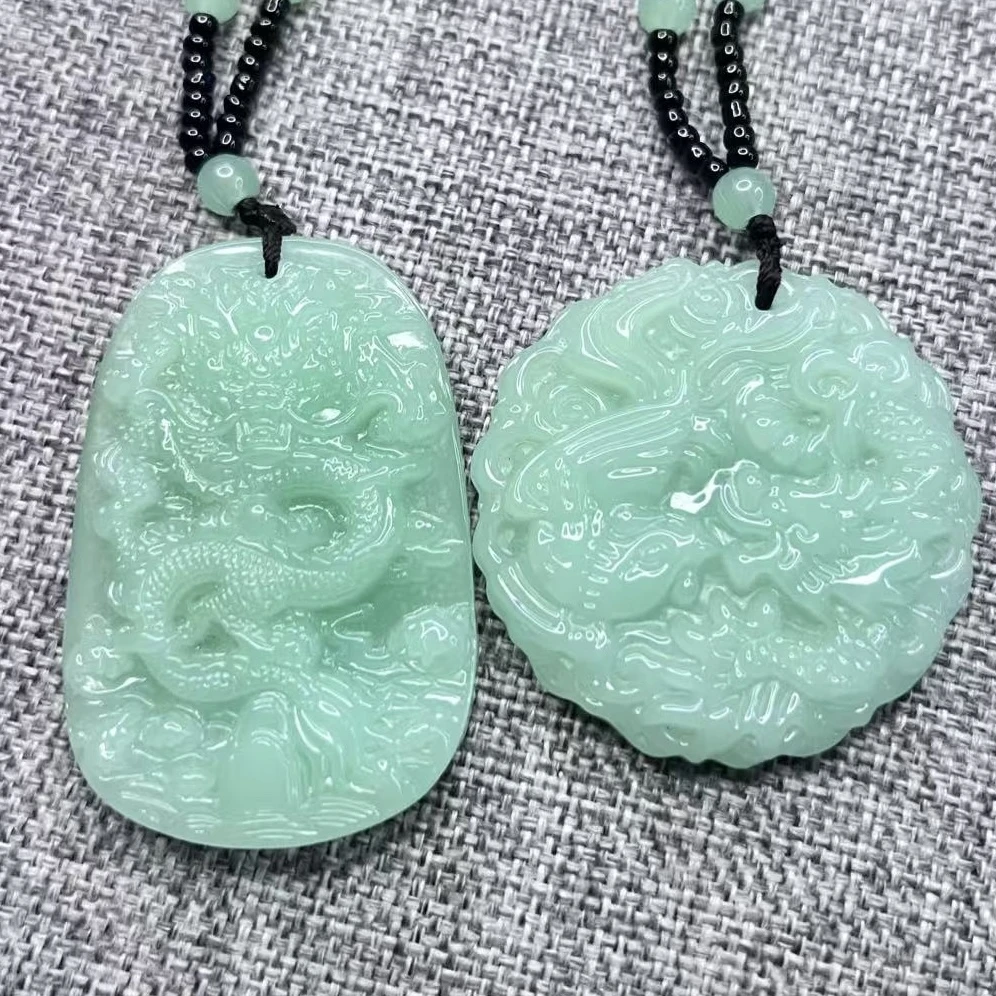 3.浅绿龙牌（赠浅绿龙凤牌）经典百搭男女同款吊坠