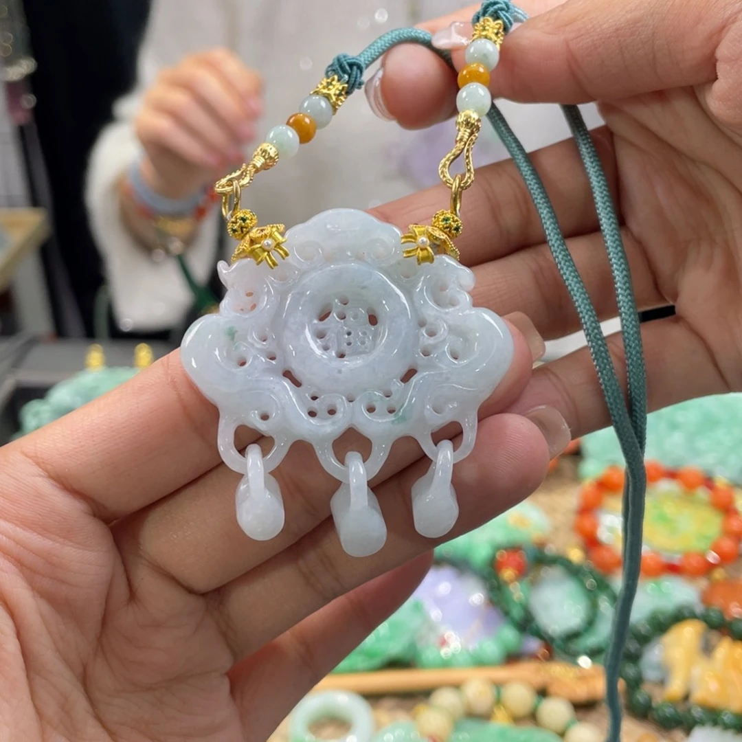 翡翠颈饰未镶嵌代编织