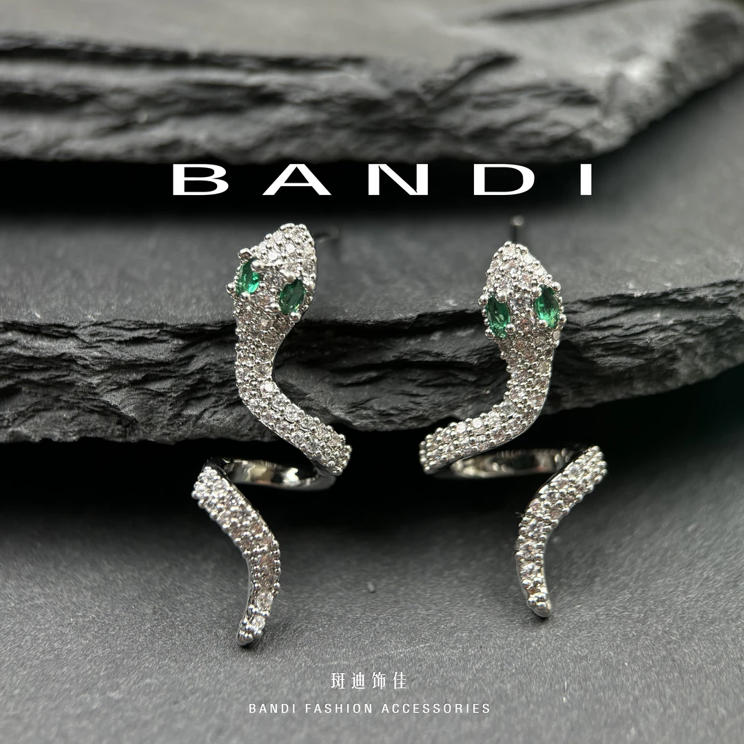 铜合金锆石耳饰 BANDI 镀铂毒蛇之瞳耳钉 镶嵌 s925银针 轻奢时尚