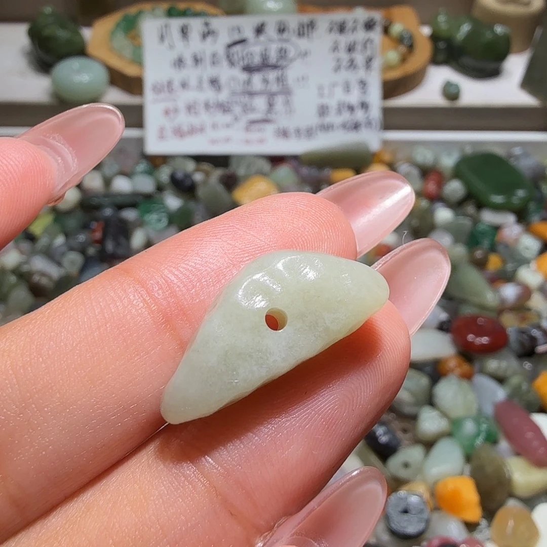 和田玉未镶嵌珠宝奇石