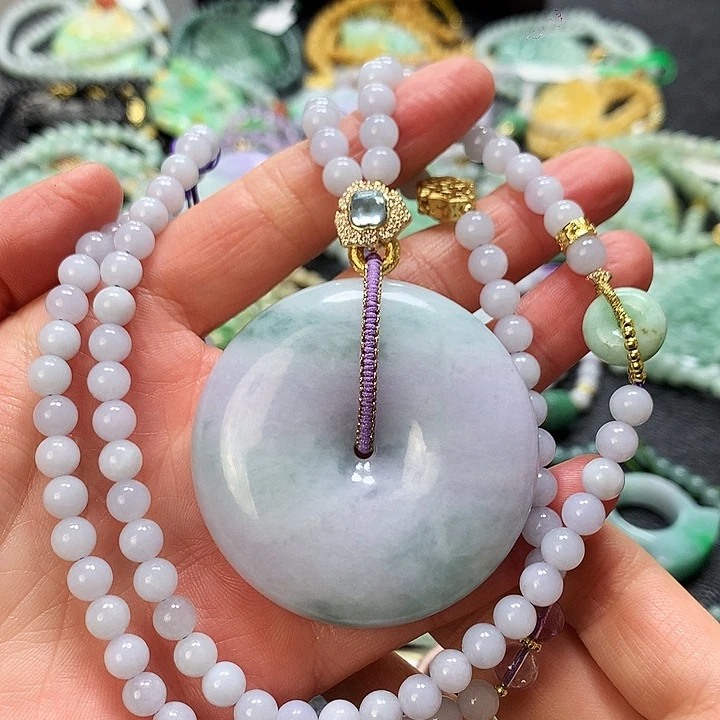 翡翠颈饰未镶嵌吊坠