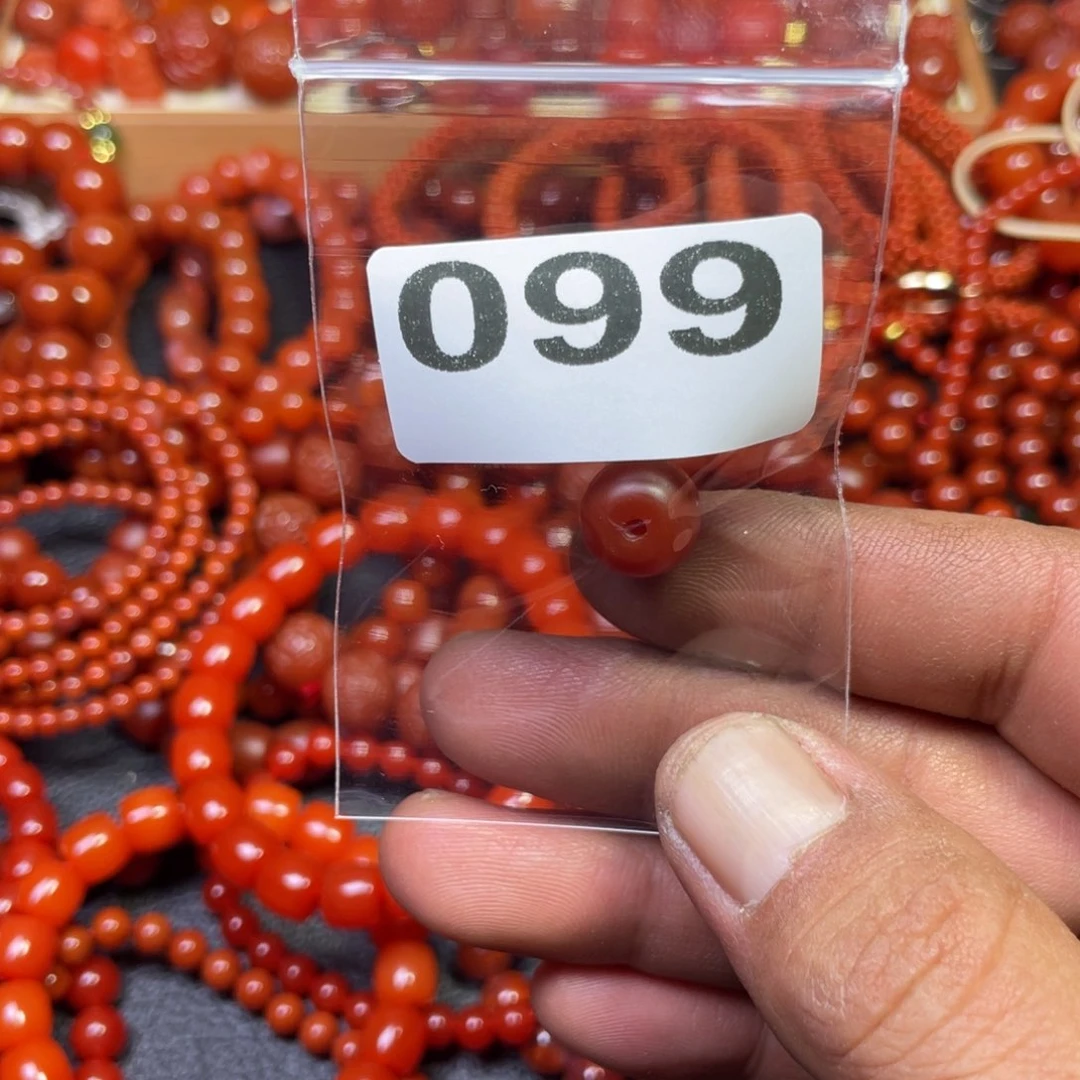 南红玛瑙手串未镶嵌一**经