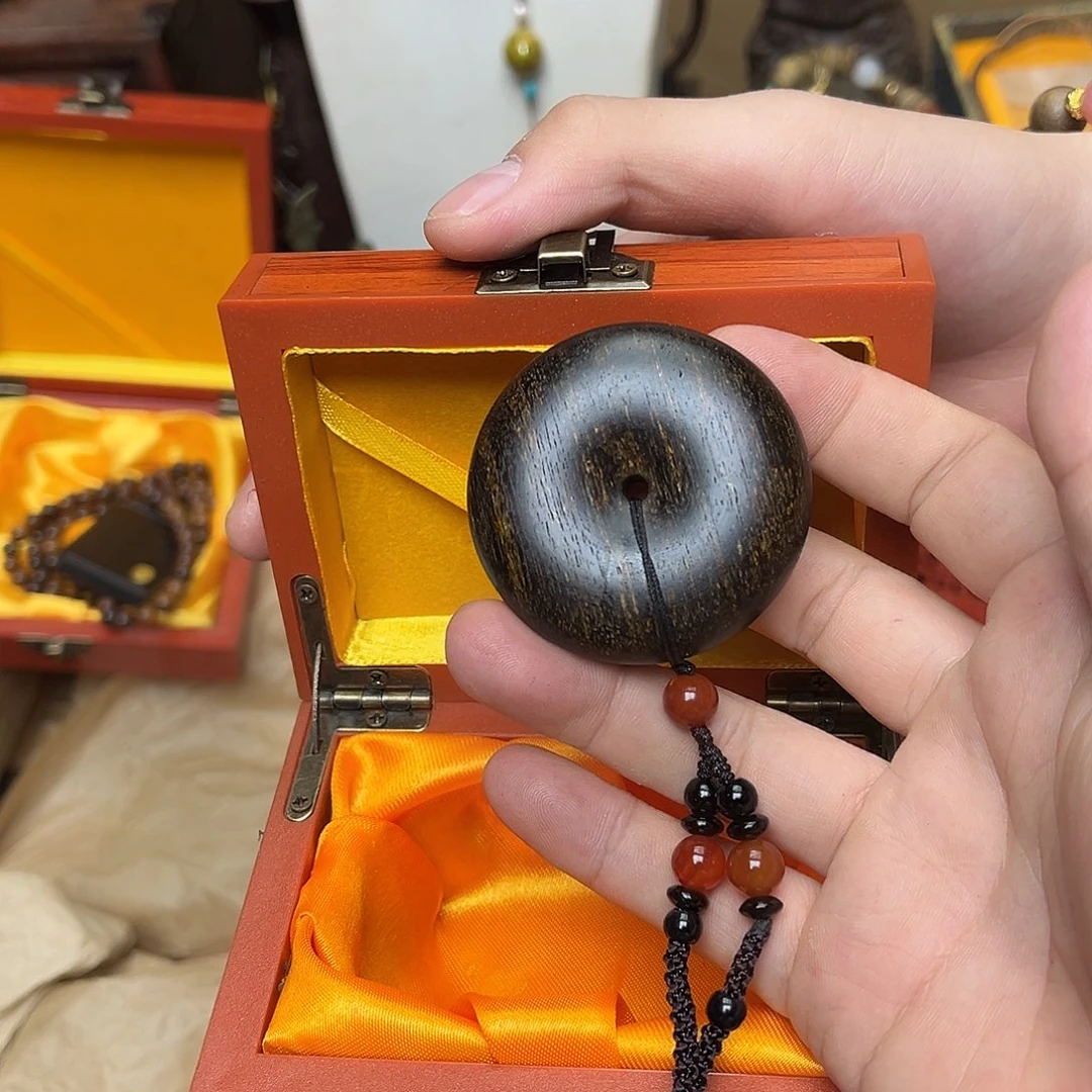 大叶紫檀（黑酸枝木类）