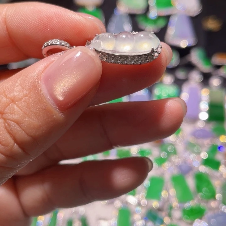 翡翠银S925镶嵌颈饰精品