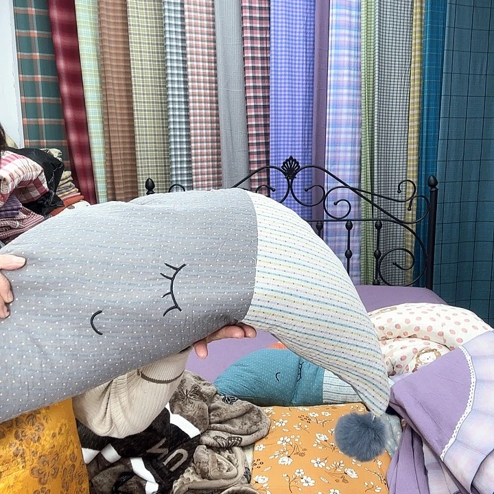 棉灰色豆豆枕头纯棉