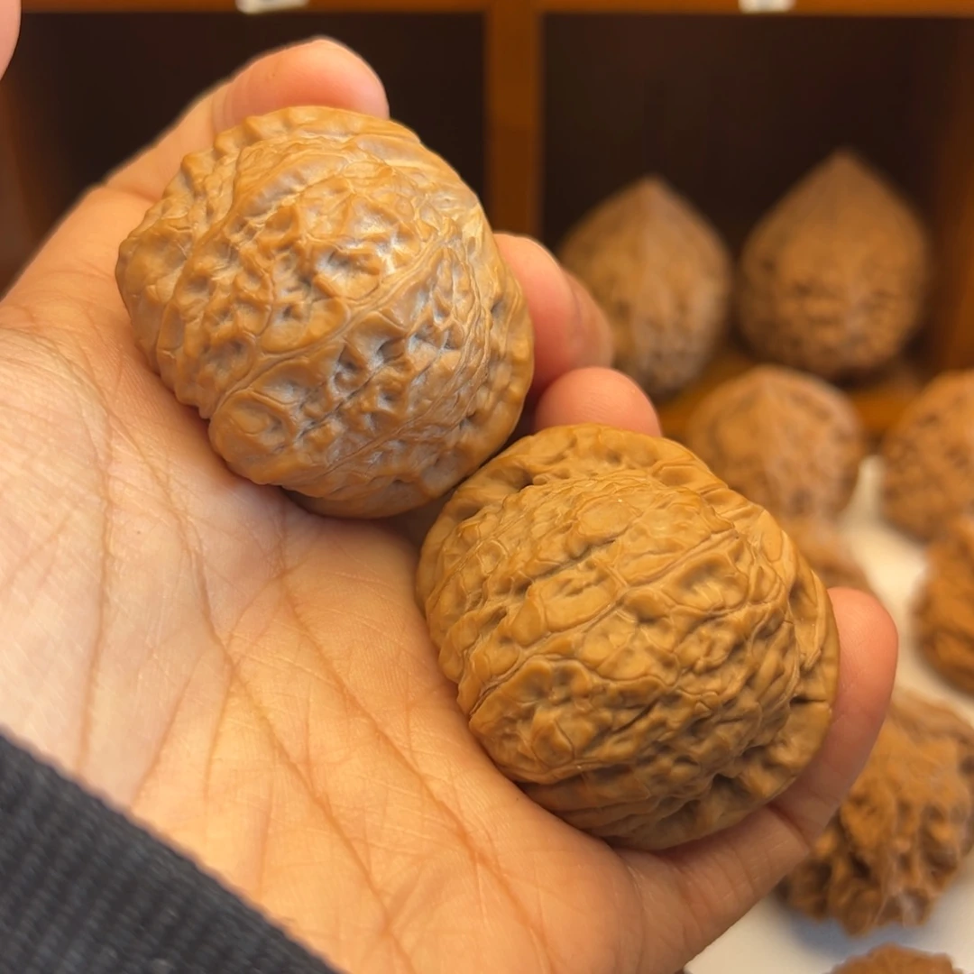 吊坠文玩核桃43尺南瓜有一个虫眼