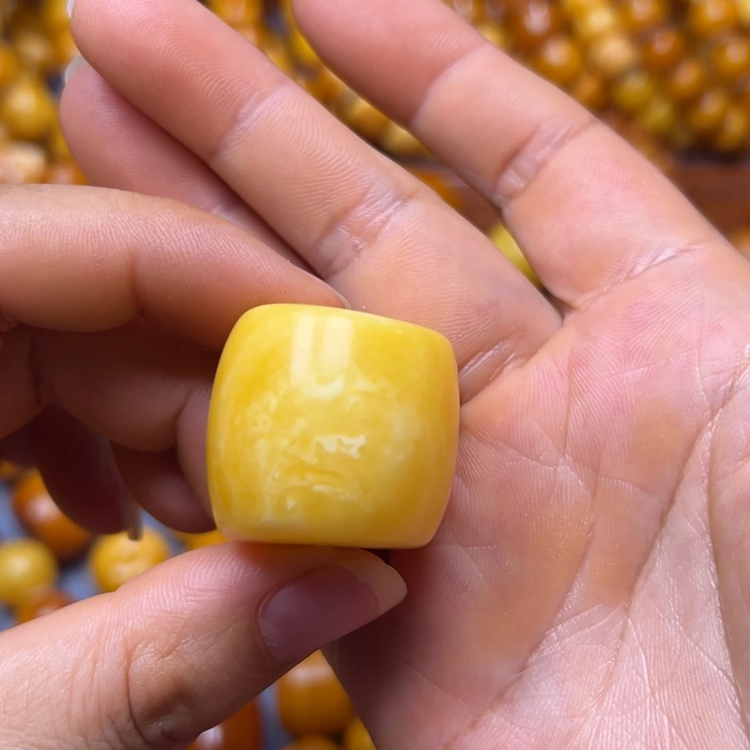 琥珀未镶嵌吊坠(不含链)