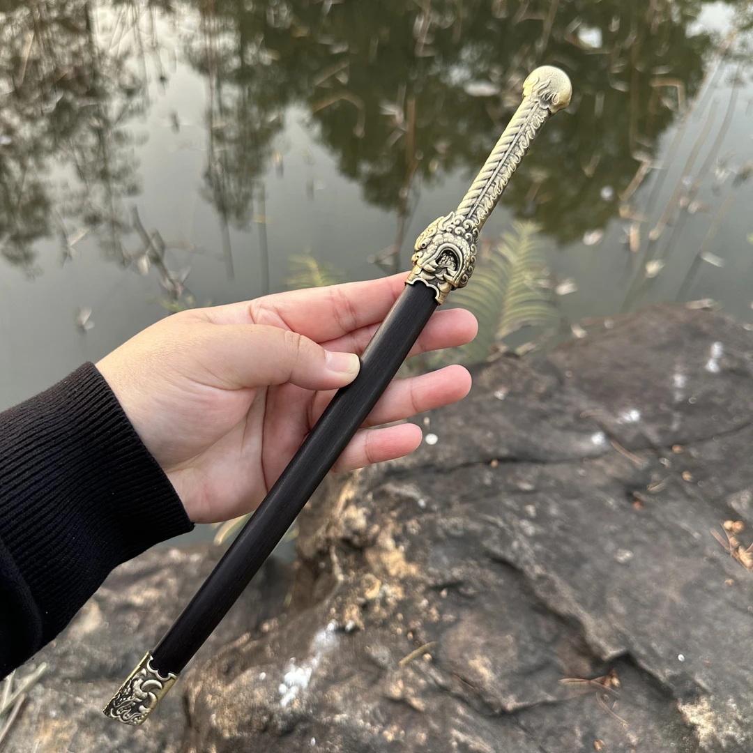 黑檀木绣春刀龙泉迷你工艺品摆件