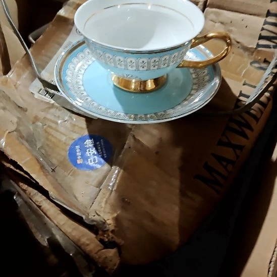 绿泥盘子碗茶壶啥都有