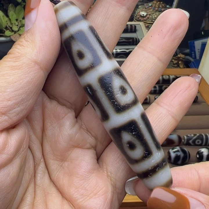 未镶嵌颈饰玛瑙/玉髓追*