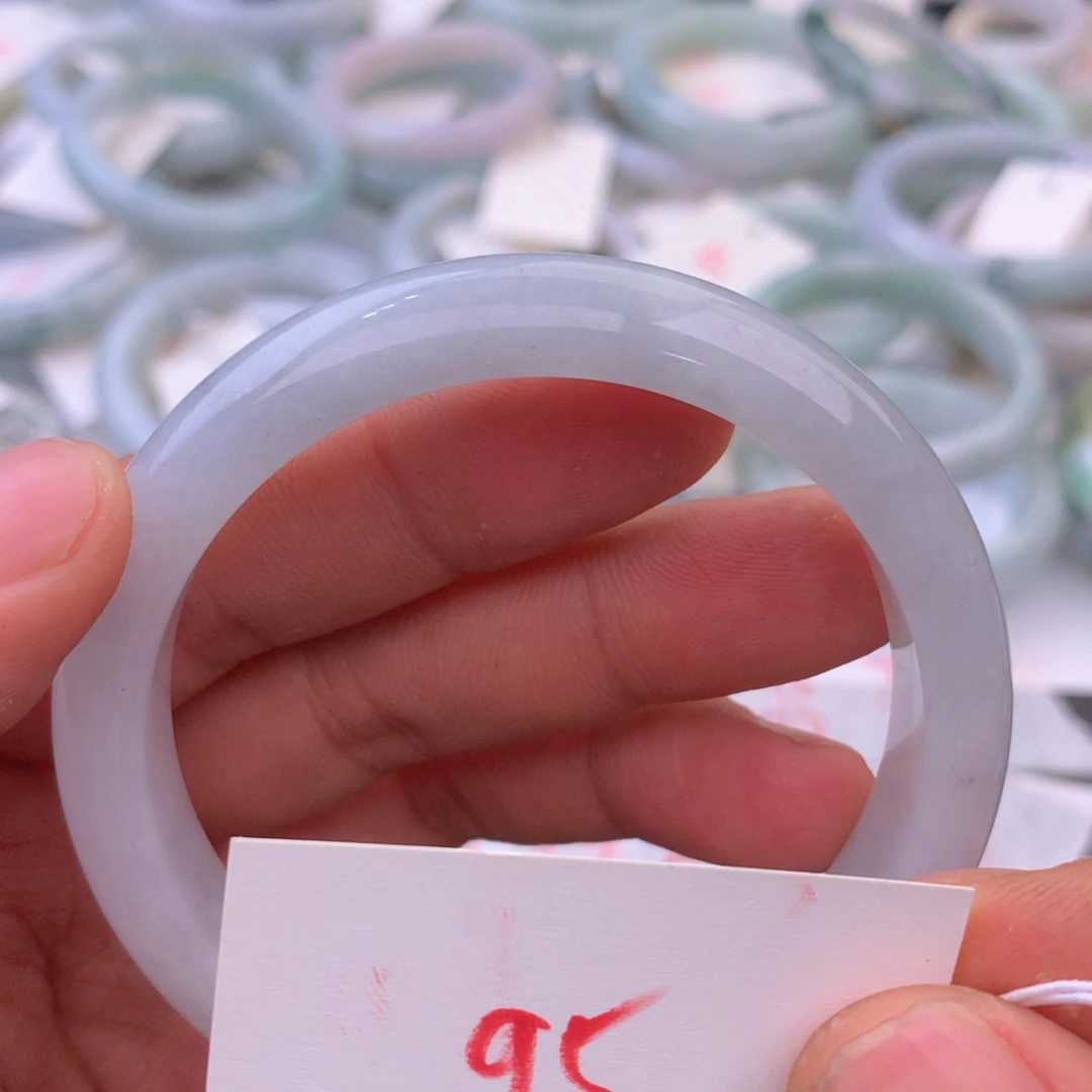 翡翠手镯未镶嵌25588888999999
