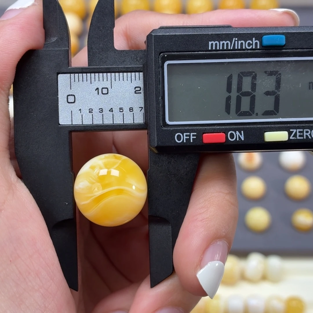 琥珀未镶嵌裸石焦皮奶橘溶洞拉丝18.3mm