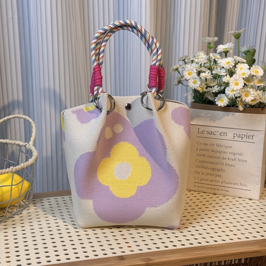 新款春夏韩版花朵针织水桶包包外出旅游手拎包百搭手提包通勤便携