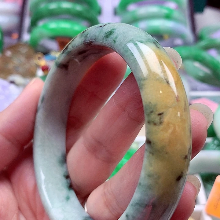 翡翠未镶嵌手镯翡翠