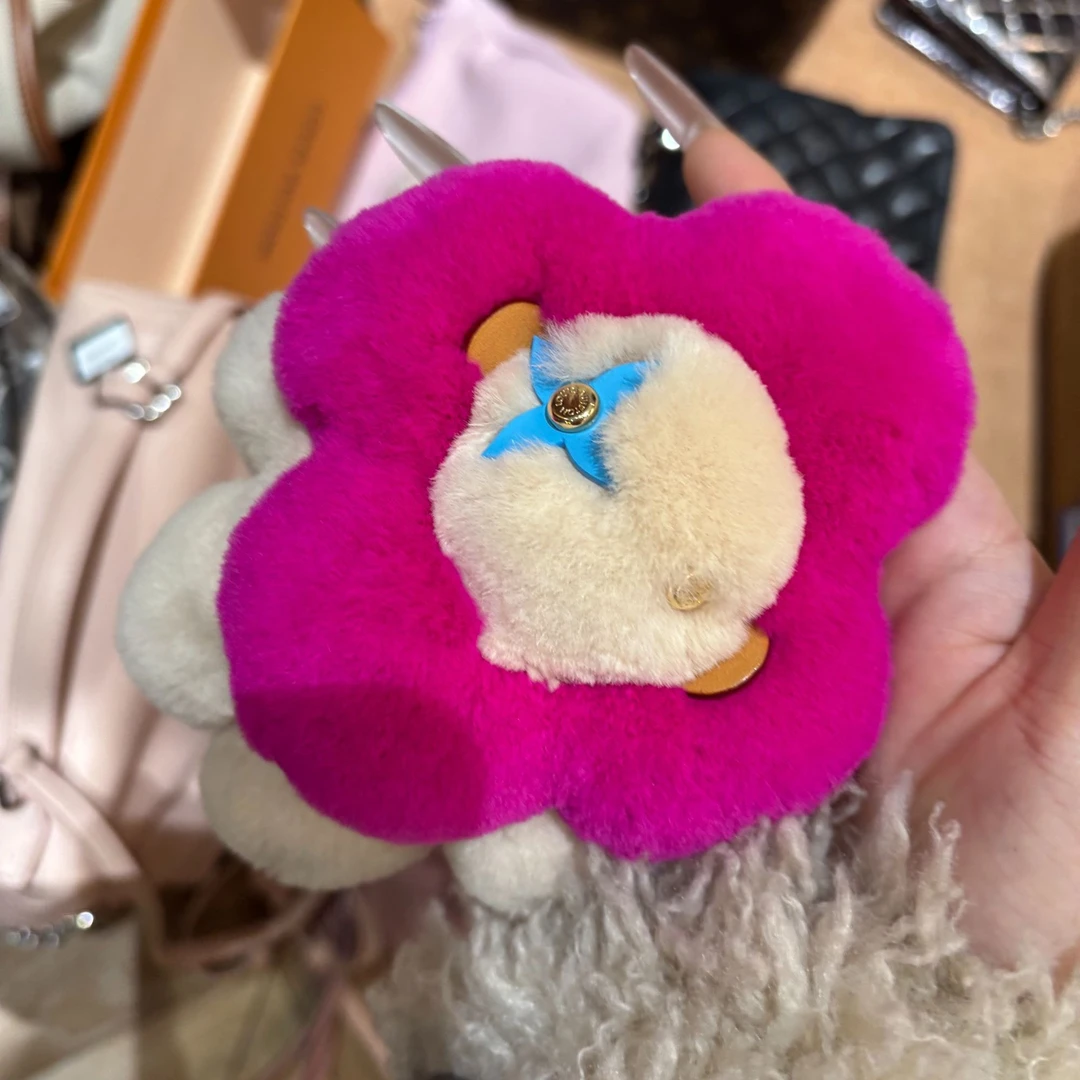 未使用 LouisVuitton/路易威登 展会外场！粉色小包