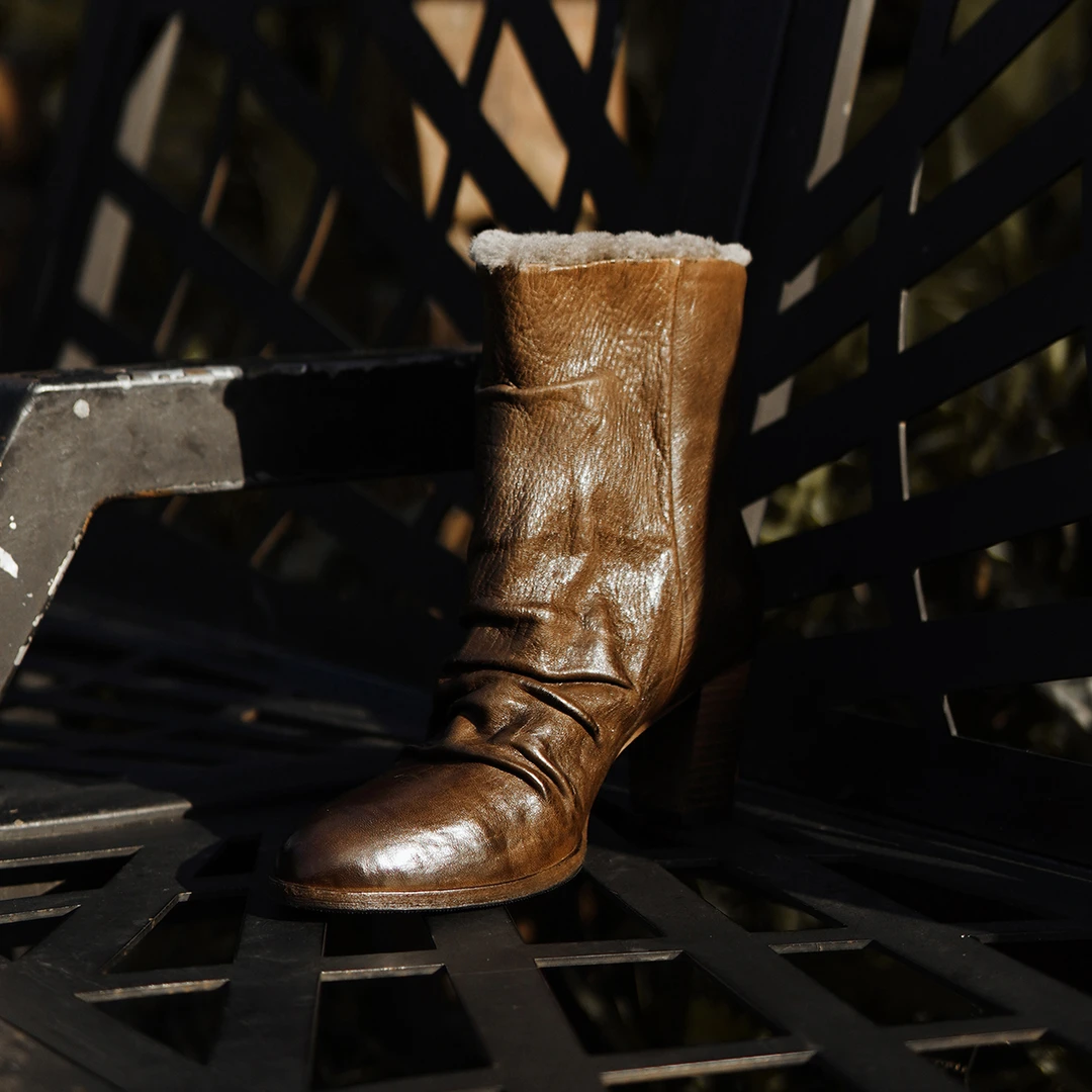 马皮法式复古冬季英伦风褶皱短靴真皮粗跟增高时尚加绒中筒短靴