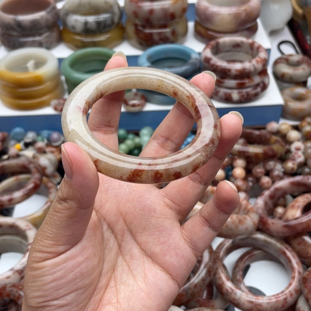 石英质玉手镯未镶嵌多