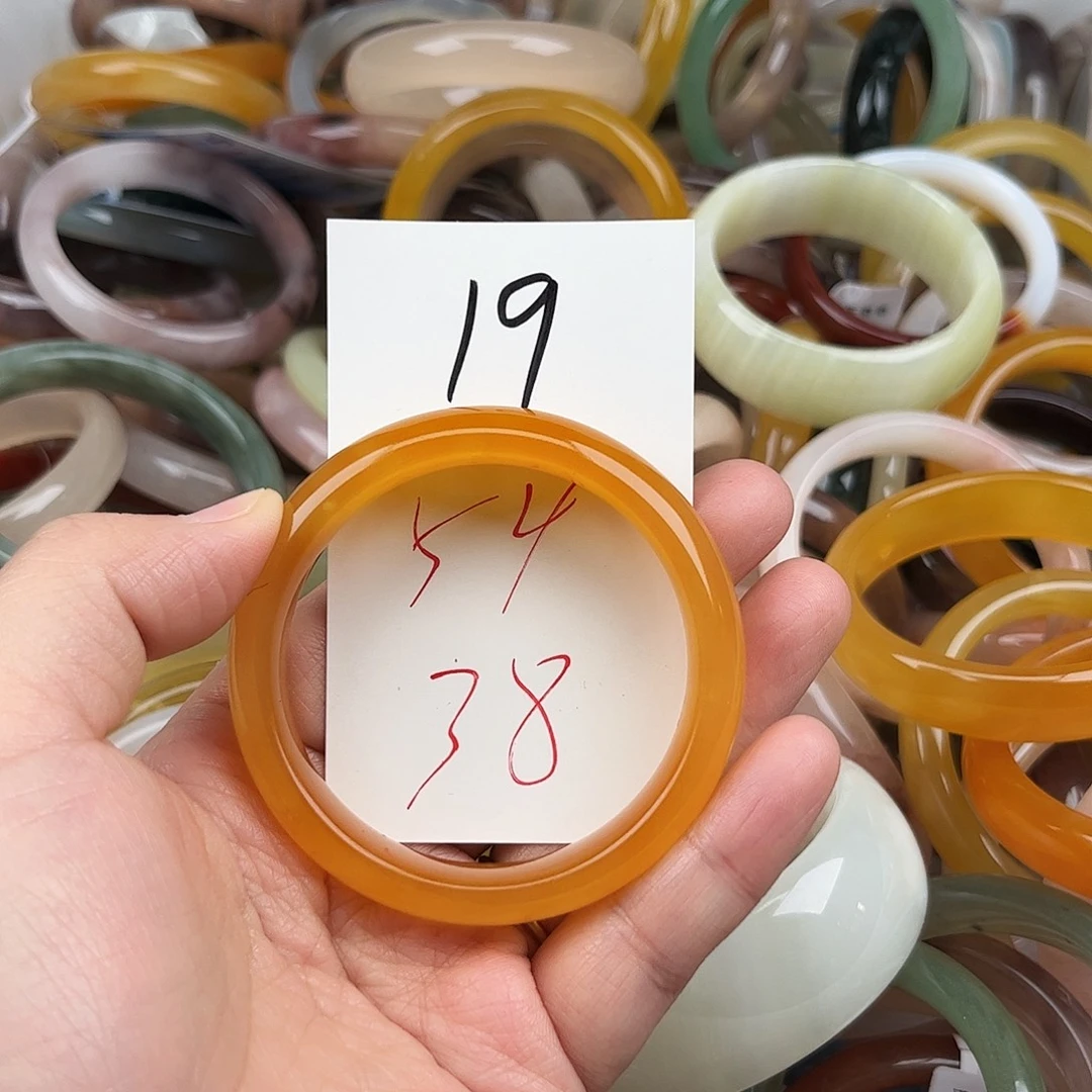 石英质玉未镶嵌手镯19