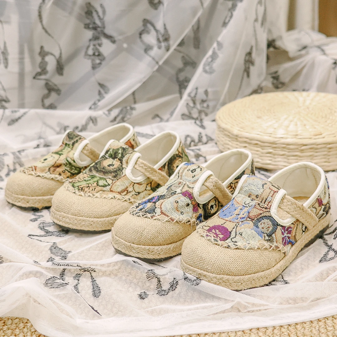 新款女生绣花布鞋平底一脚蹬单鞋民族风亚麻学生布鞋舒适汉服百搭
