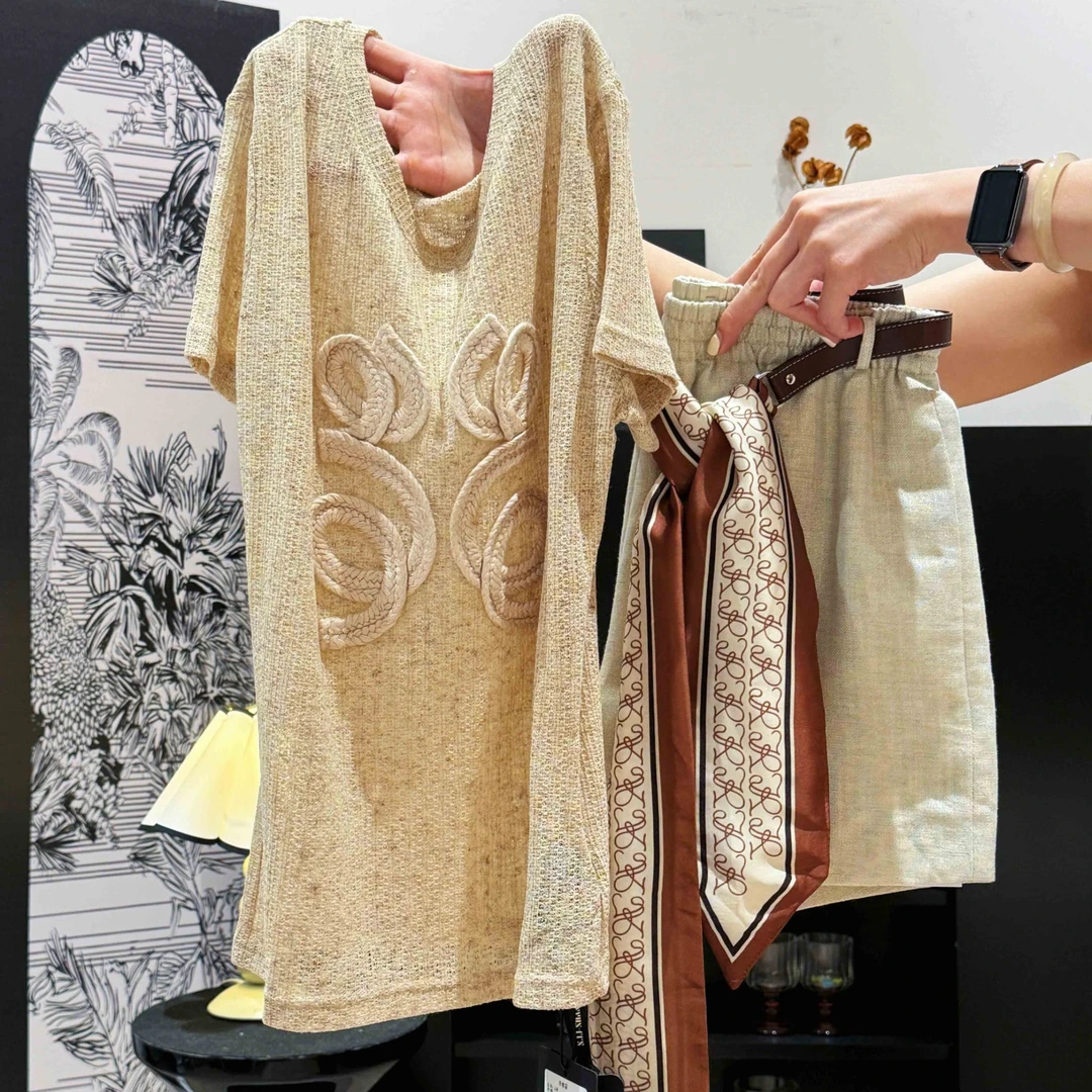 重工薄款透气麻感夏季清新百搭短袖T恤宽松时尚女上衣DP7867