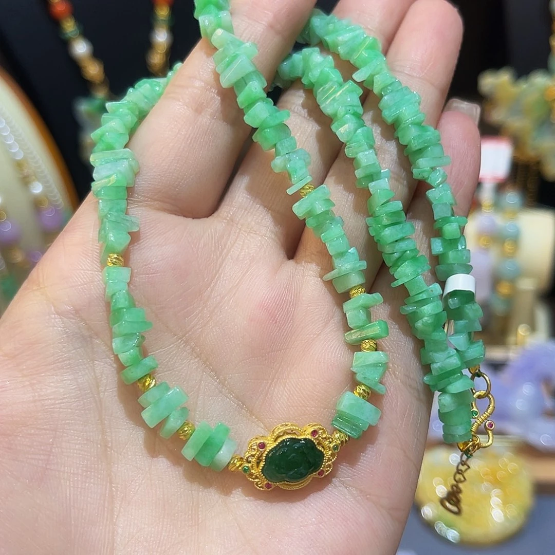 翡翠未镶嵌项链碎银