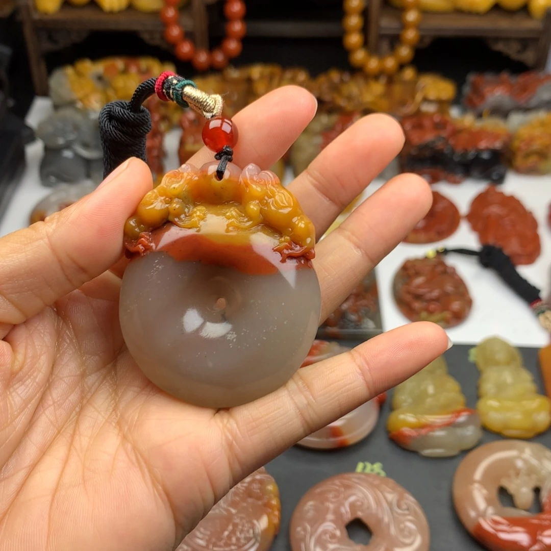 石英质玉（黄龙玉）挂件未镶嵌