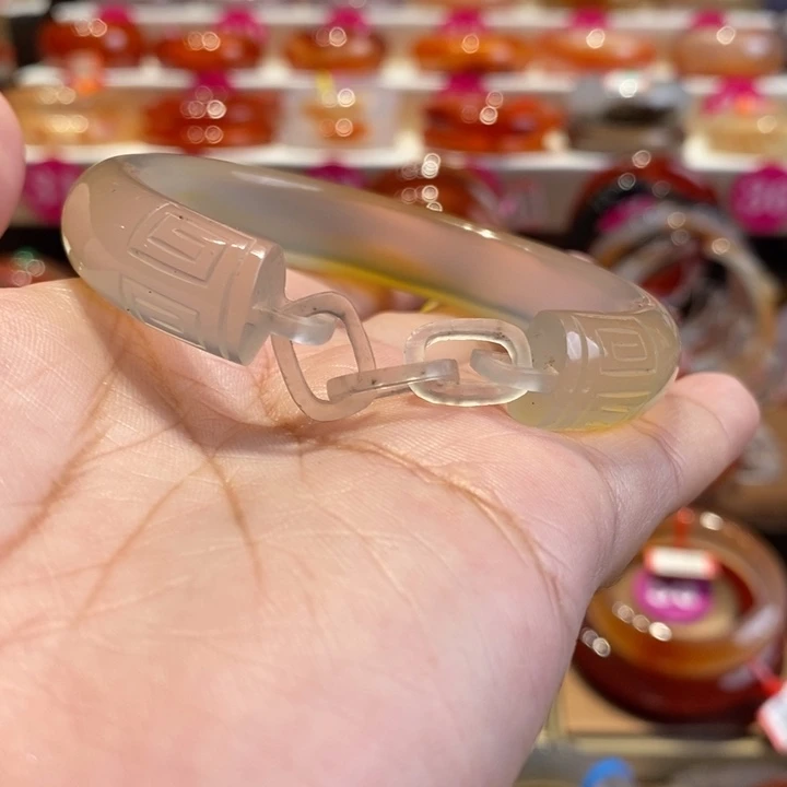 玛瑙/玉髓手镯未镶嵌