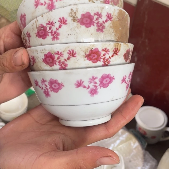 摆件陶瓷盘子碗砂锅都有