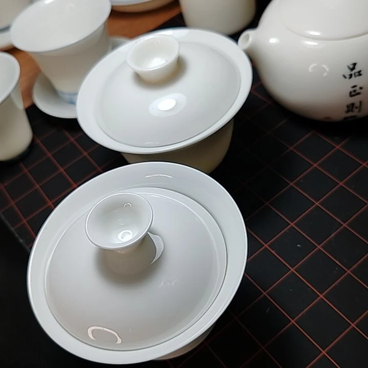 视*骨瓷薄胎盖碗羊脂玉盖碗海棠角方杯西施壶定制