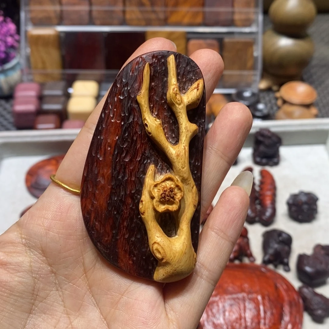 檀香紫檀（小叶紫檀）言*