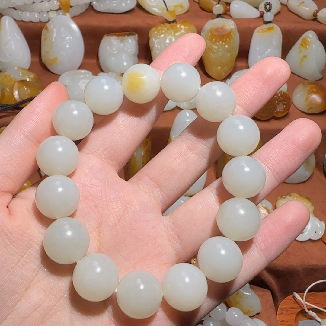 ****。和田玉未镶嵌手链