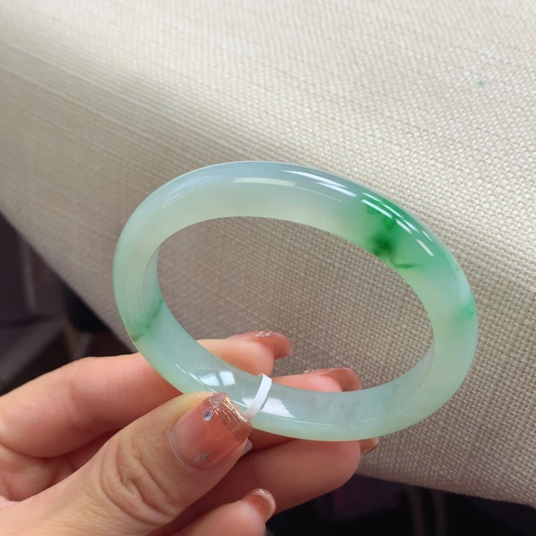 翡翠手镯未镶嵌6号