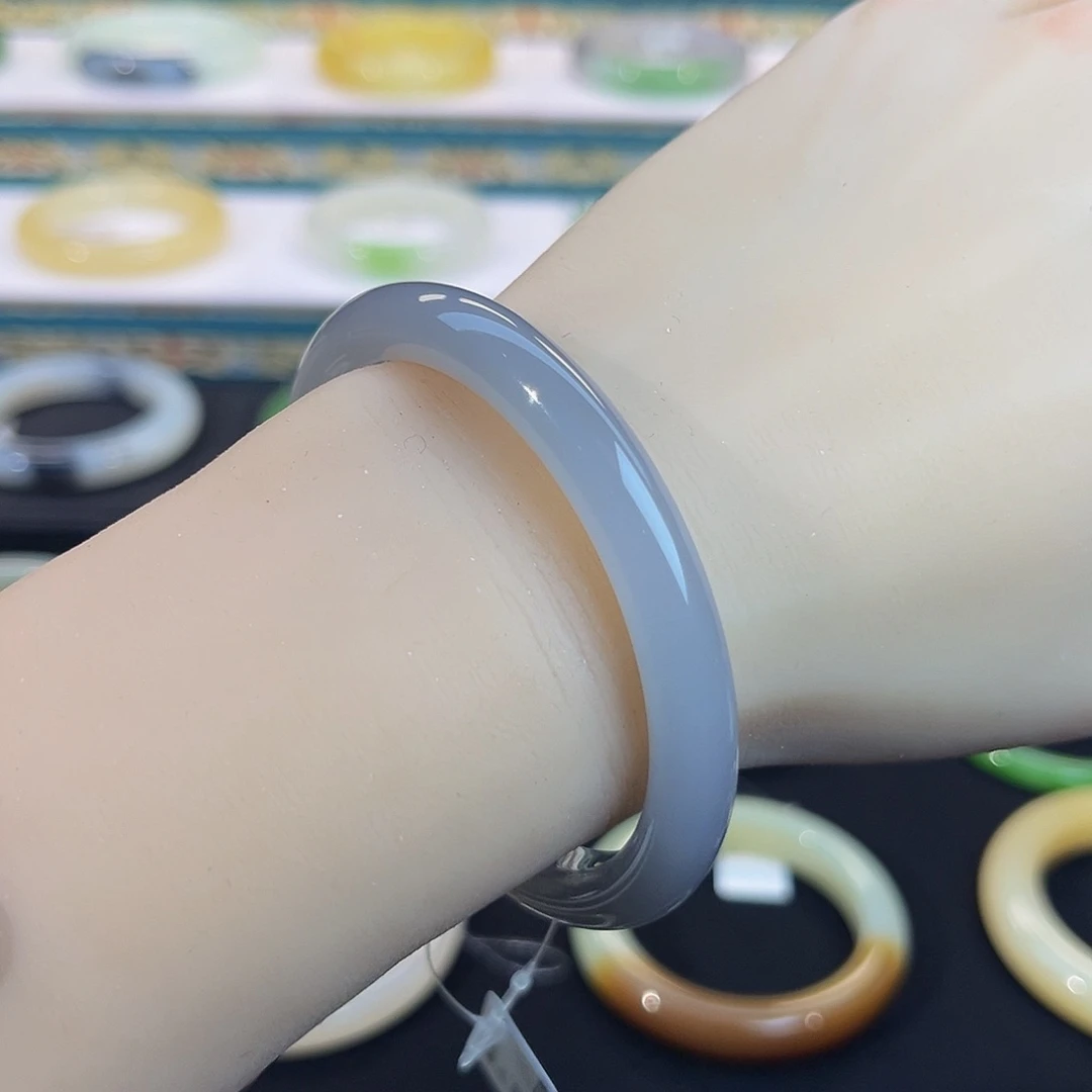 未镶嵌手镯和田玉-冰紫美人镯