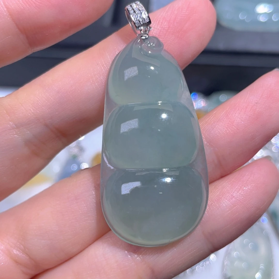 颈饰18K金镶嵌翡翠翡翠